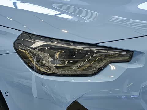 2026�� M240i xDrive