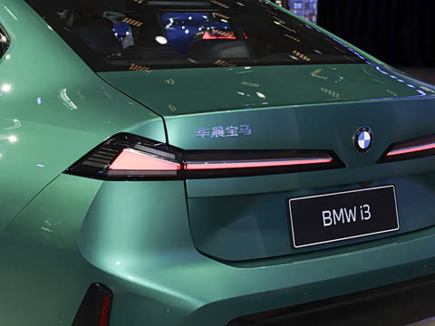 2027�� 40L