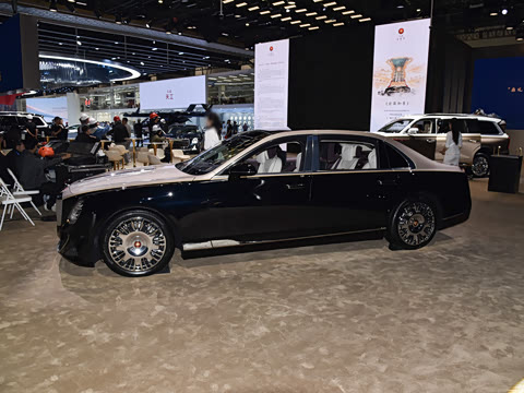 2026�� 4.0T V8��