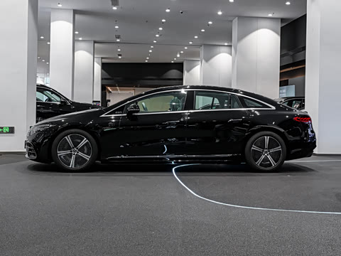 2025�� 500 4MATIC