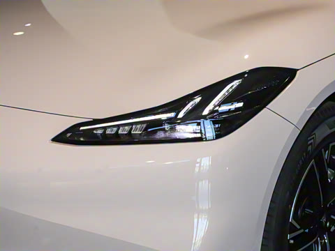 2025�� 560 Lite��