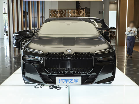 2026�� 740Li ��Ӱ��ذ� M���ܰ��˶���װ