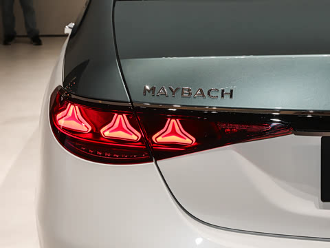 2027�� S 680 4MATIC