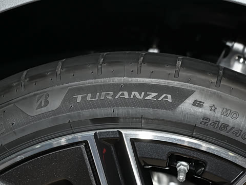 2026�� �Ŀ� xDrive 50L M�˶���װ