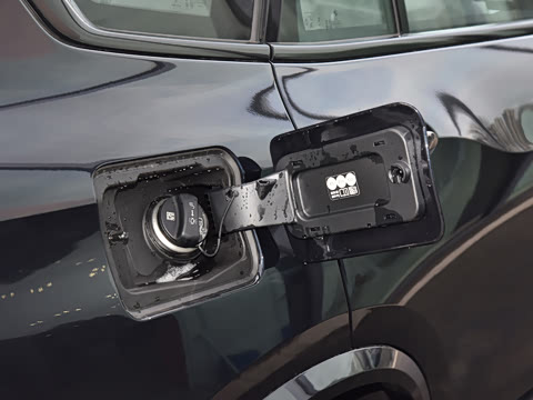 2026�� �Ŀ� xDrive 40Li ������M�˶���ҹ��װ