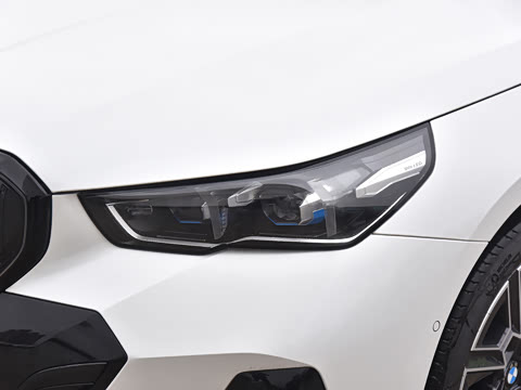 2026�� �Ŀ� 530Li ������ M�˶���װ