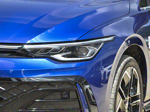 2025�� �Ŀ�� 300TSI R-Line