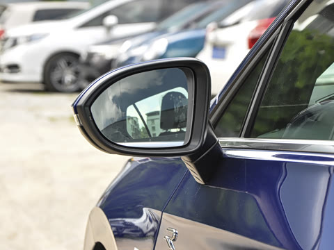 2025�� �Ŀ�� 300TSI R-Line