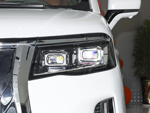 2026�� ���̰� 230����� 7��