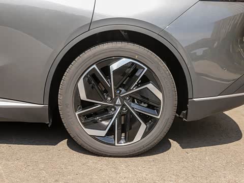 2026�� 550Ultra��ΪǬ��ADS SE��