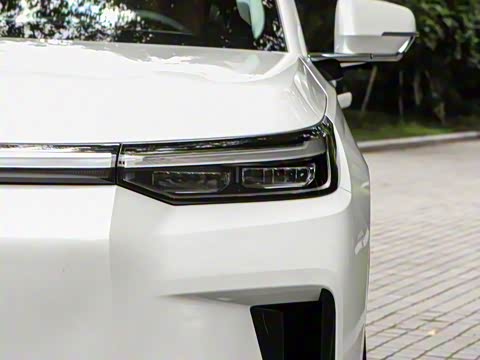 2025�� Ǭ�� UItra 6��