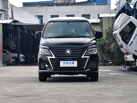 2025�� M5 1.6L ��׼��7��CNG