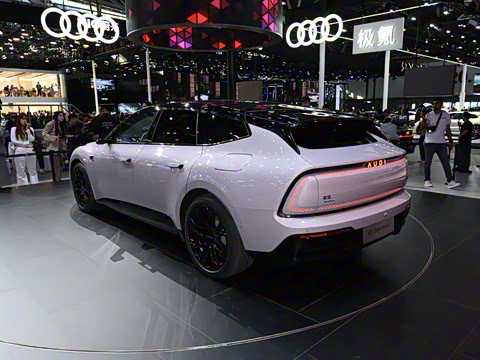 2026�� �ն�����quattro��