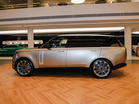 2026�� 3.0 L6 400PS AB�����