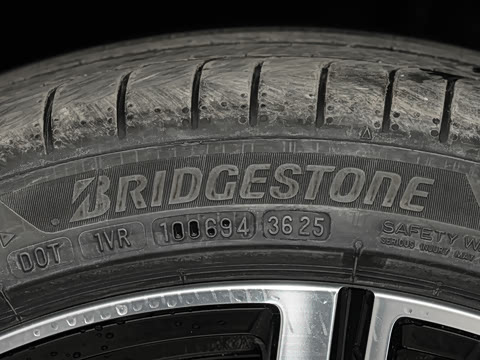 2026�� �Ŀ� 740Li ������ M�˶���װ