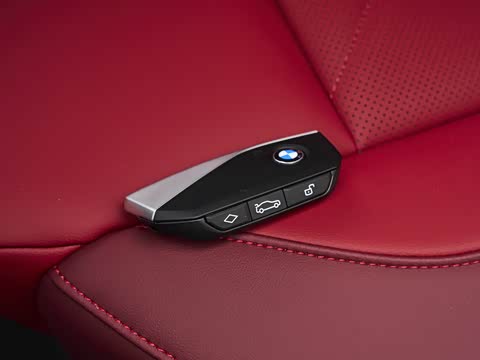 2026�� xDrive30L �����