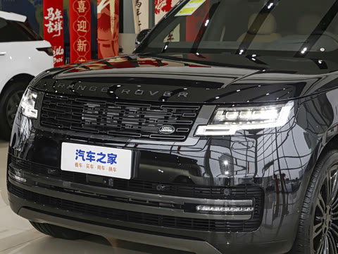 2026�� 3.0 L6 400PS SE�����