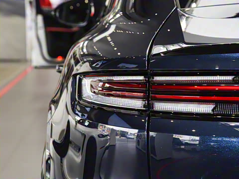 2026�� Cayenne Coup�� 3.0T