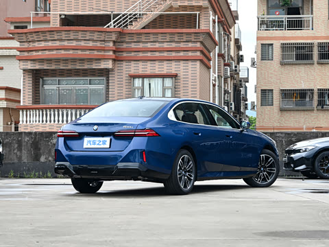 2026�� �Ŀ� 530Li ������ M�˶���װ