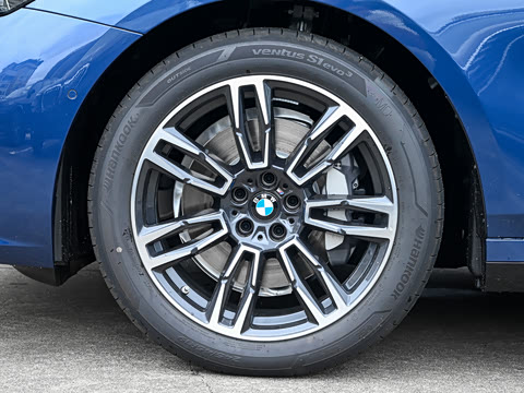 2026�� �Ŀ� 530Li ������ M�˶���װ