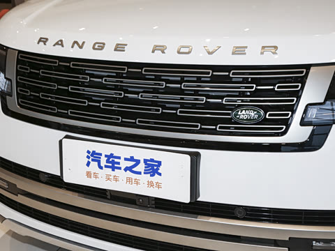 2026�� 3.0 L6 400PS SE�����