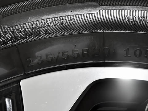 2025�� 2.0T PHEV ���������� 7��