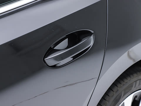 2026�� S 300TSI ������