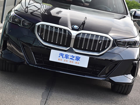 2026�� �Ŀ� eDrive 35L M�˶���װ