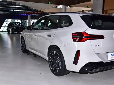 2026�� M50 xDrive