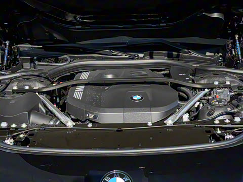 2026�� 735Li M�˶���װ