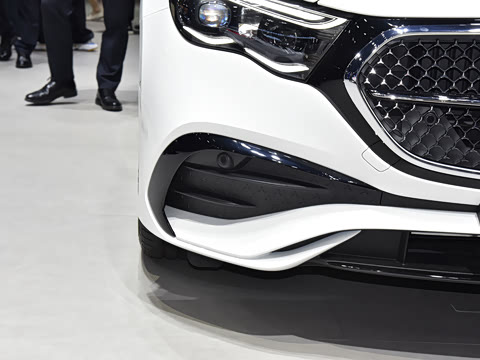 2026�� E 300 �������˶���