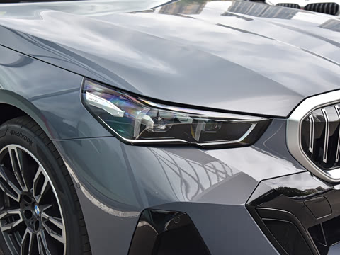 2026�� 530Li ������ M�˶���װ