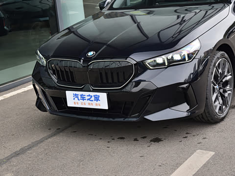 2026�� �Ŀ� 530Li ������ M�˶���װ