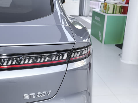 2025�� ���� 230ProѲ����