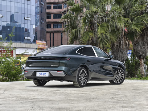 2026�� 225km EM-i Զ�����ǺӰ�