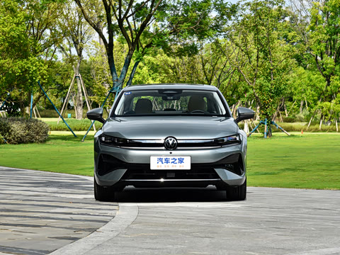 2026�� L 300TSI DSG ������