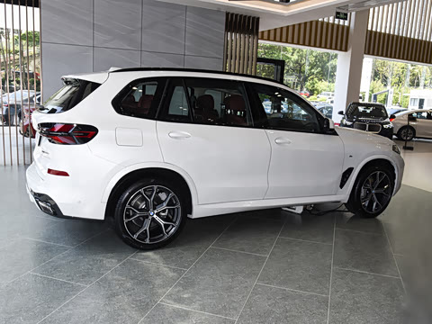 2026�� �Ŀ� xDrive 30Li ������M�˶���ҹ��װ