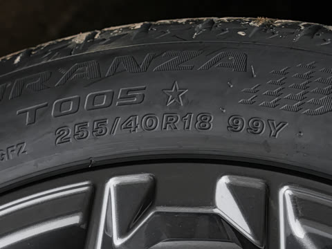 2026�� 330Li M�˶���ҹ��װ