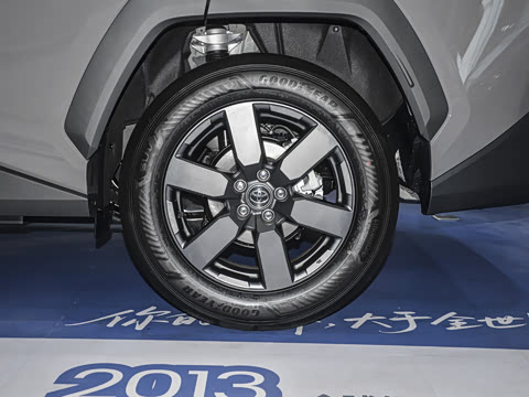 2026�� 2.0L ����������