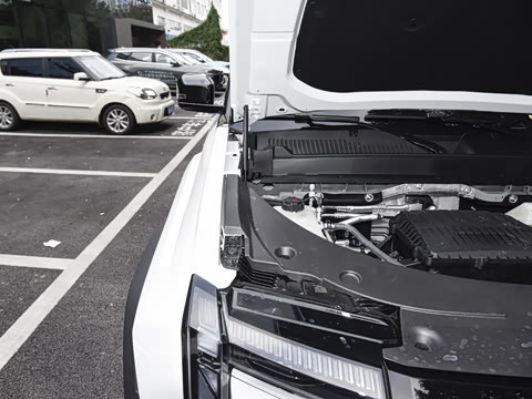 2025�� 215Զ�а�