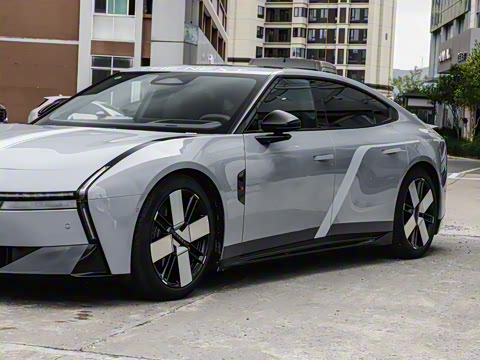 2025�� 750 ���������� Ultra