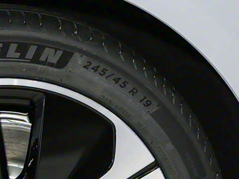 2025�� 100kWh Touring