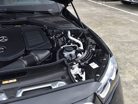 2026�� �Ŀ� E 260 L �����