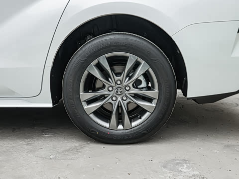 2027�� 2.5L ˫���������ʰ�
