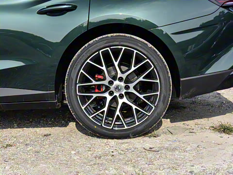 2026�� 2.0T 405 AT������