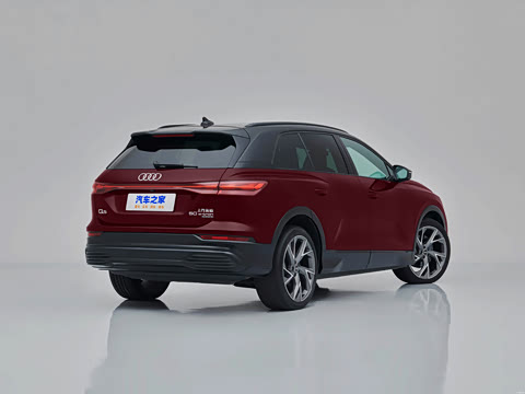 2023�� 50 e-tron quattro ��ҫ�� ������װ