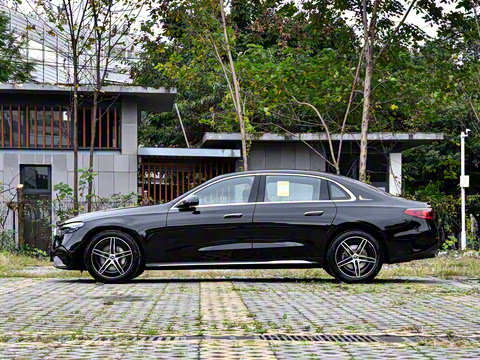 2026�� E 300 L �����˶���