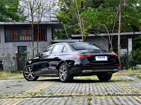 2026�� E 300 L ʱ����