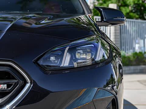 2026�� M235L