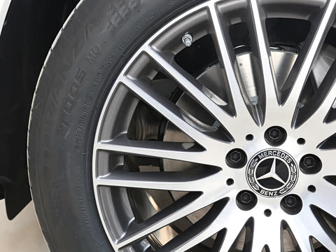 2026�� GLC 300 L 4MATIC ������ 5��